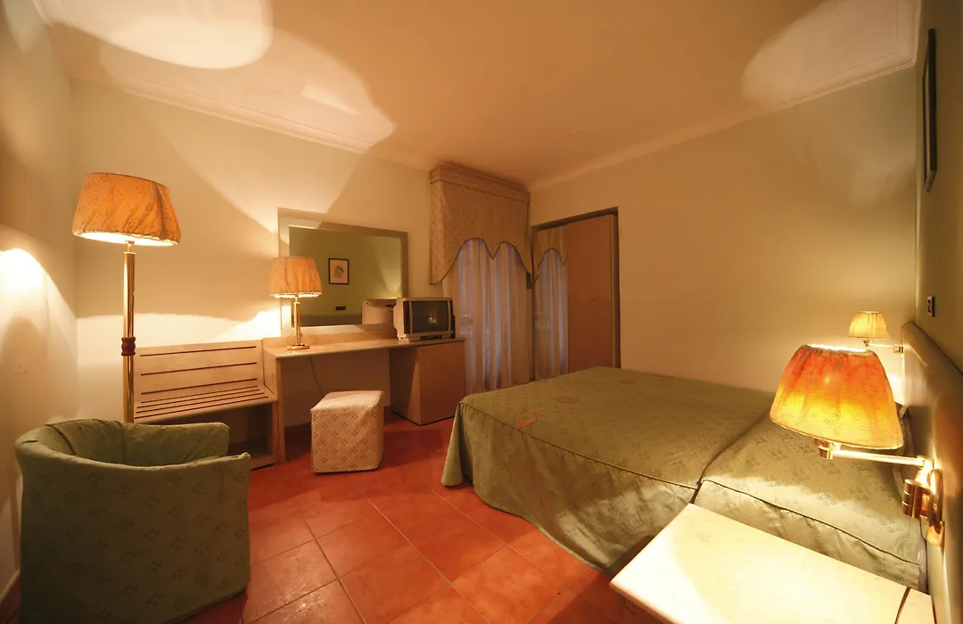 Hotel La Pace-1