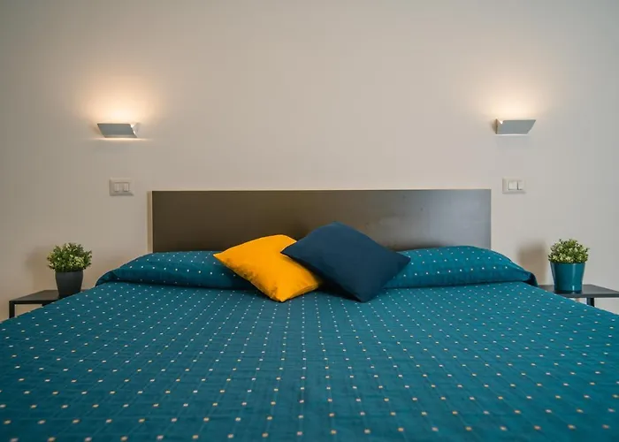 Hub Ferroviario - 12 Posti Letto Per Il Tuo Gruppo A Napoli Con Wifi E Netflix Bed & Breakfast